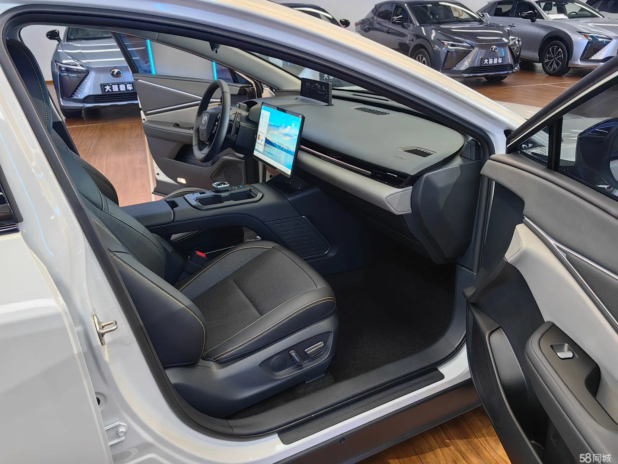 Toyota Highlander (Imported) 2025 car image #15