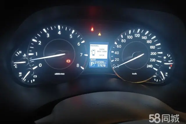 日产 日产GT-R 2019 汽车图片 #15