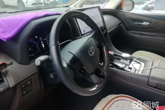 Toyota Alphard 2024 immagine di auto #15