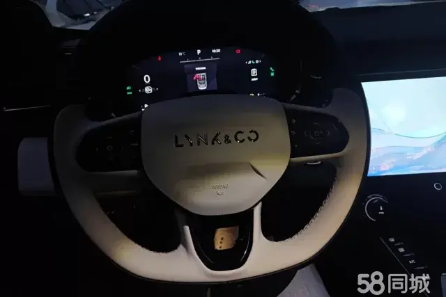 Lynk & Co 01 EM-P 2022 car image #15