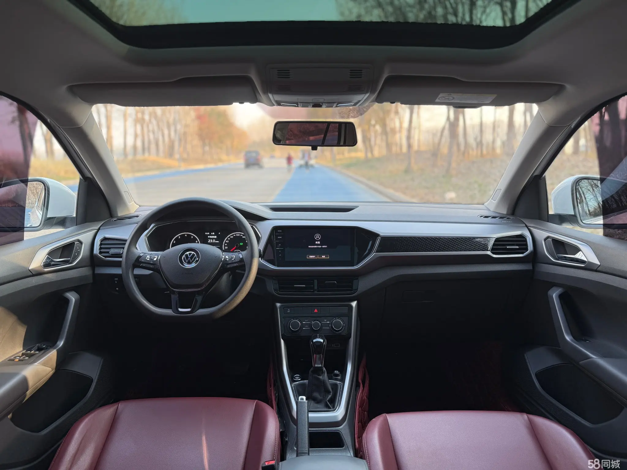 Volkswagen T-Cross 2021 car image #15