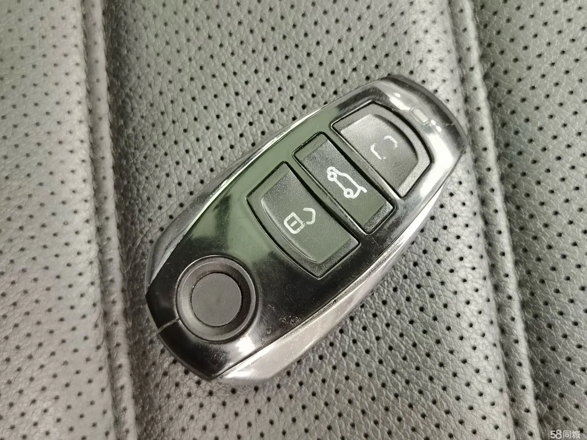 Volkswagen Touareg 2012 car image #15