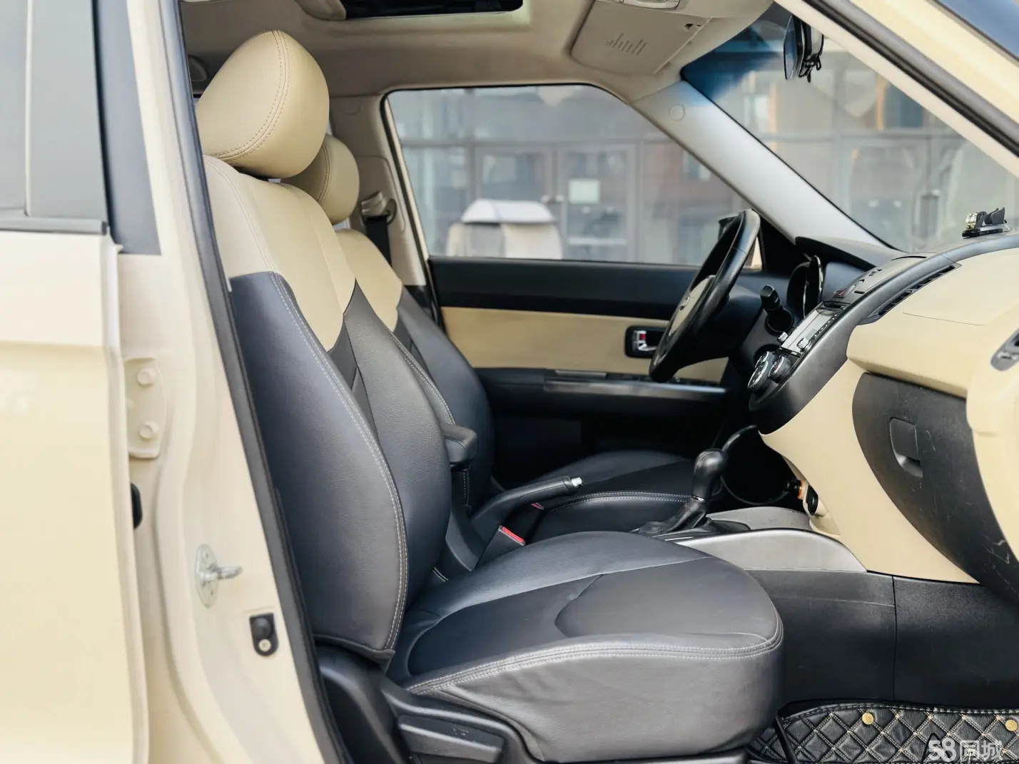 起亚 秀尔 2011 汽车图片 #15