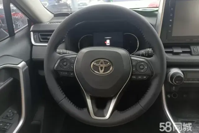 Toyota RAV4 2019 car image #15