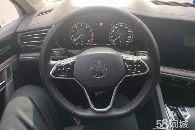 Volkswagen Touareg 2021 immagine di auto #15