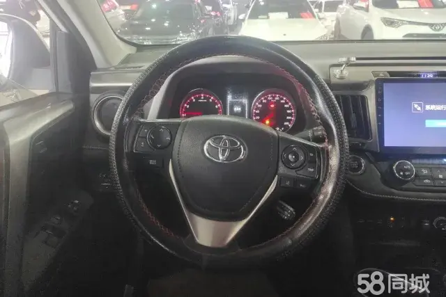 Toyota RAV4 2018 car image #15