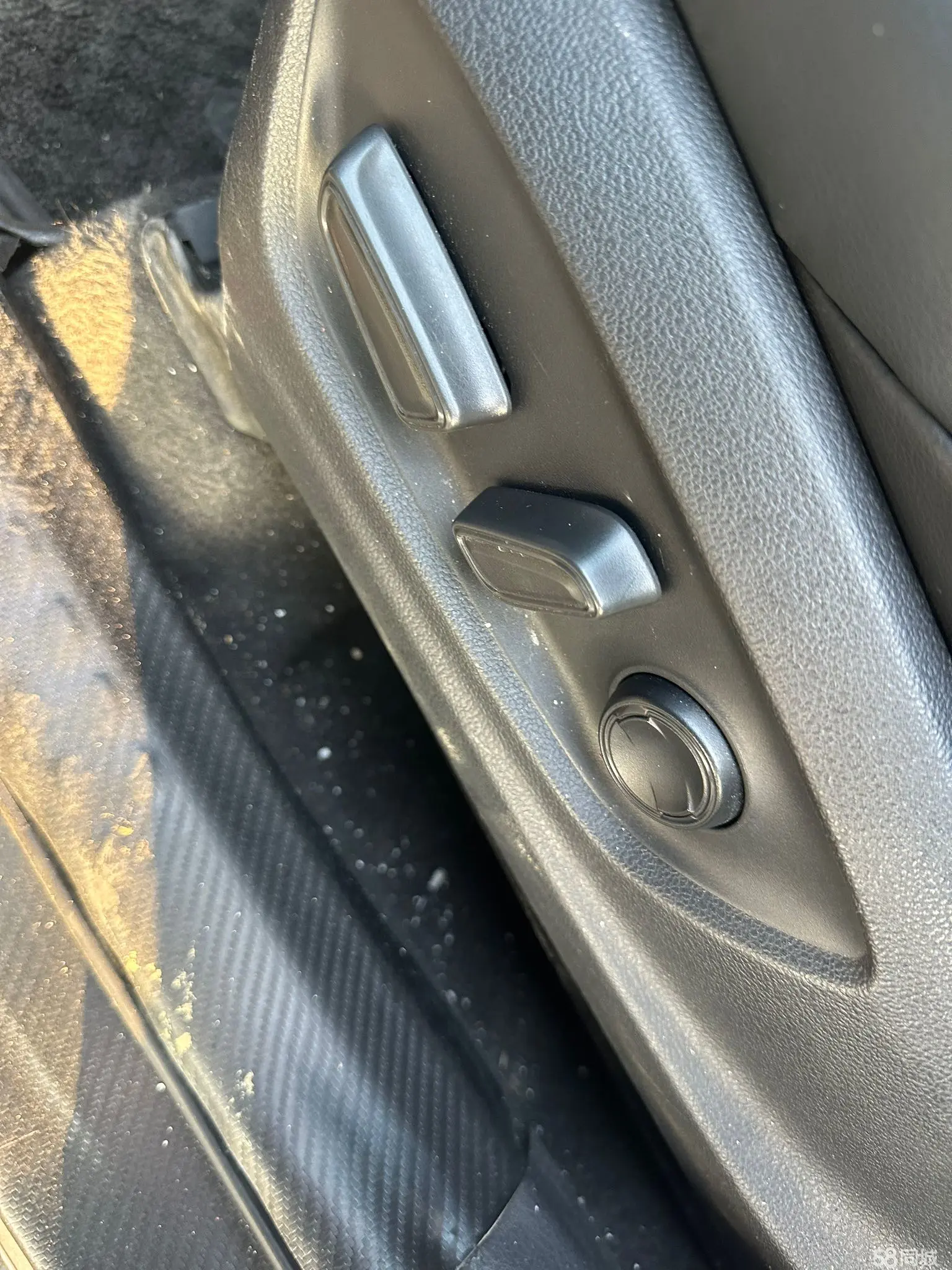 Toyota C-HR 2020 car image #15