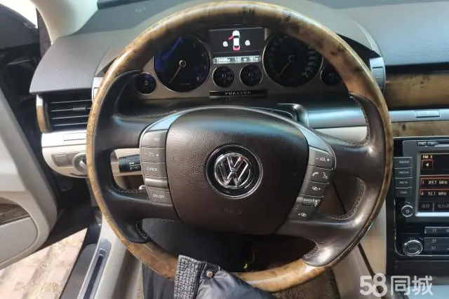 Volkswagen Pheaton 2012 immagine di auto #15