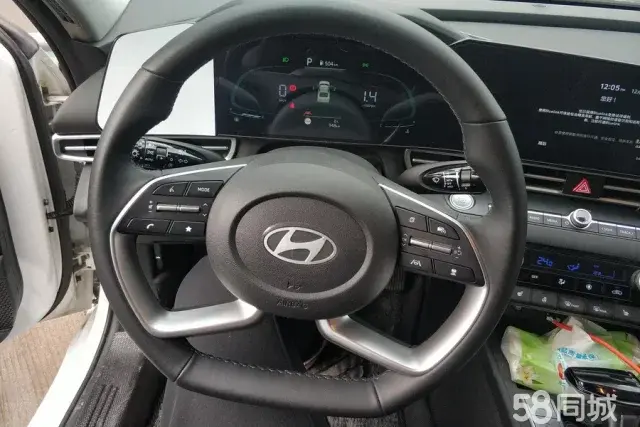 Hyundai Elantra 2025 #15 Hyundai Elantra 2025 car image #15