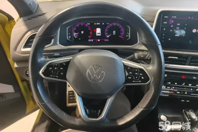 Volkswagen T-Roc 2023 car image #15