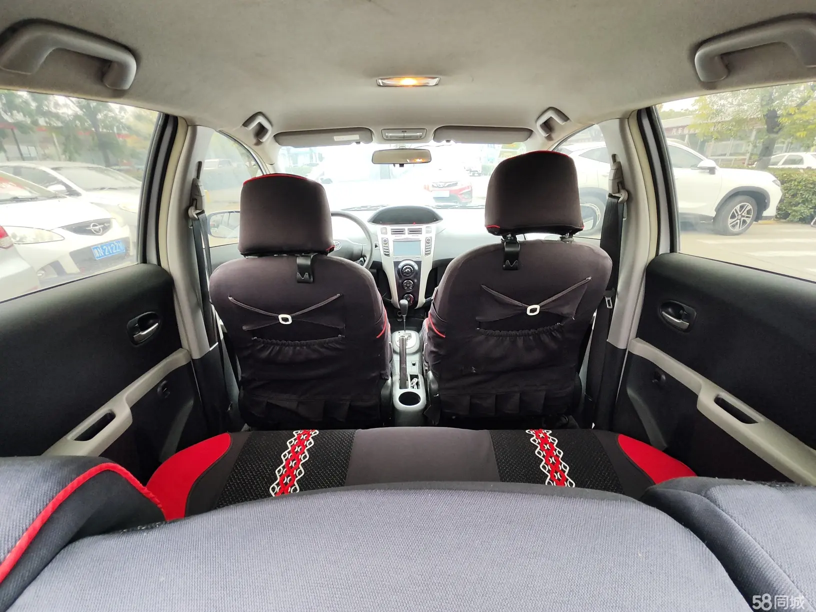 Toyota Yaris 2011 car image #15