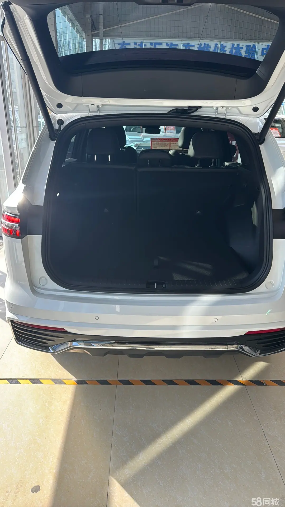 GEELY Monjaro 2024 car image #15