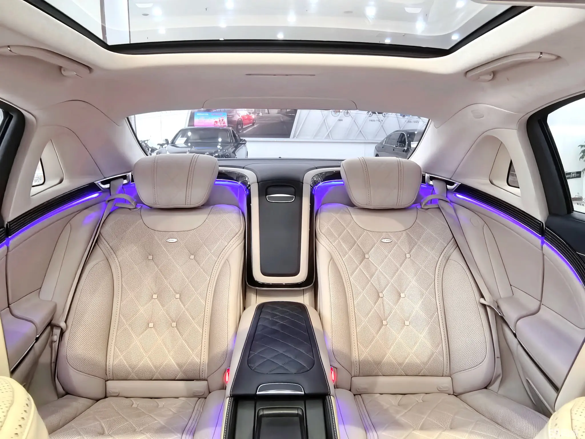 Mercedes-Benz Maybach S Class 2019 car image #15