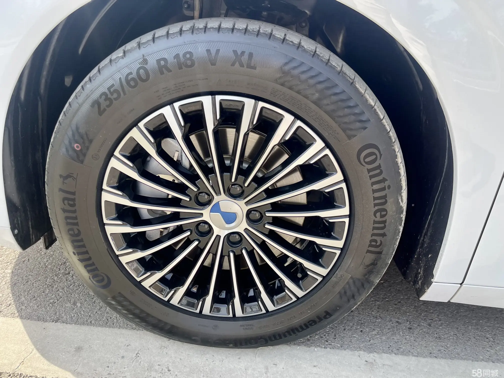 Denza D9 2024 immagine di auto #15