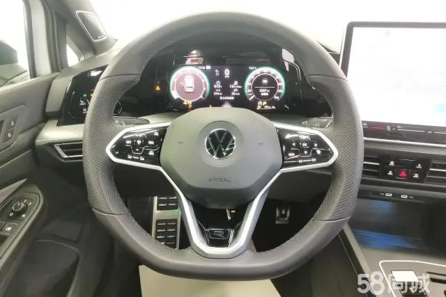 Volkswagen Golf 2024 car image #15