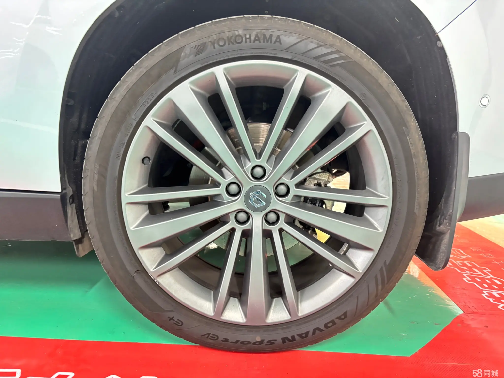 零跑汽车 零跑C16 2024 汽车图片 #15