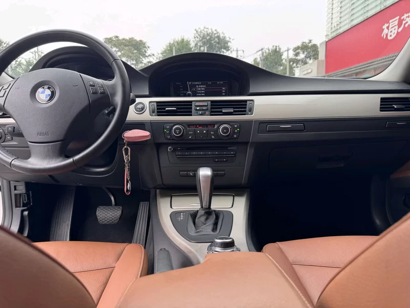 BMW 3 Series (Imported) 2010 immagine di auto #15