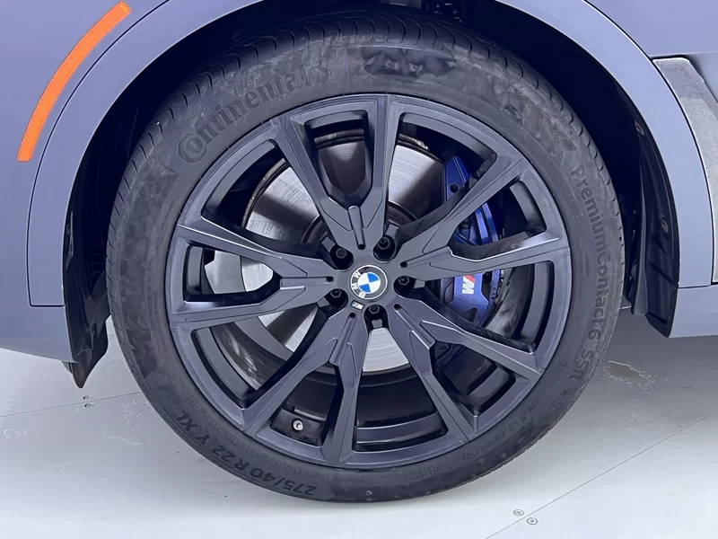 BMW X7 M60i 2022 #15 BMW X7 M60i 2022 car image #15