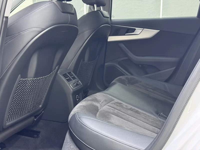 Audi A4 2019 immagine di auto #15