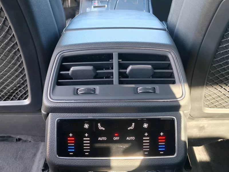 Audi A6L e-tron 2023 immagine di auto #15