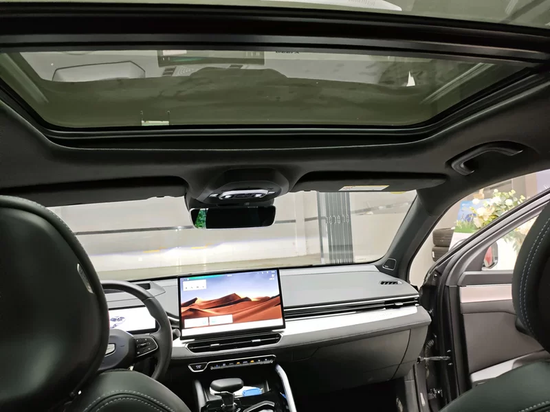 GEELY PrefaceL 2024 car image #15