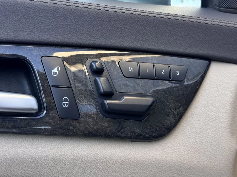 Mercedes-Benz CLS Class 2012 car image #15