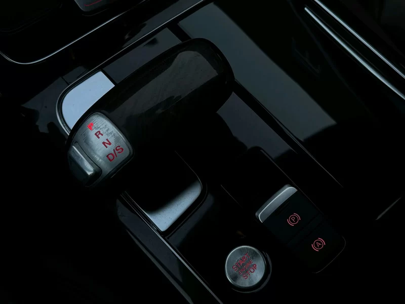 Audi A8 2011 #15 Audi A8 2011 car image #15