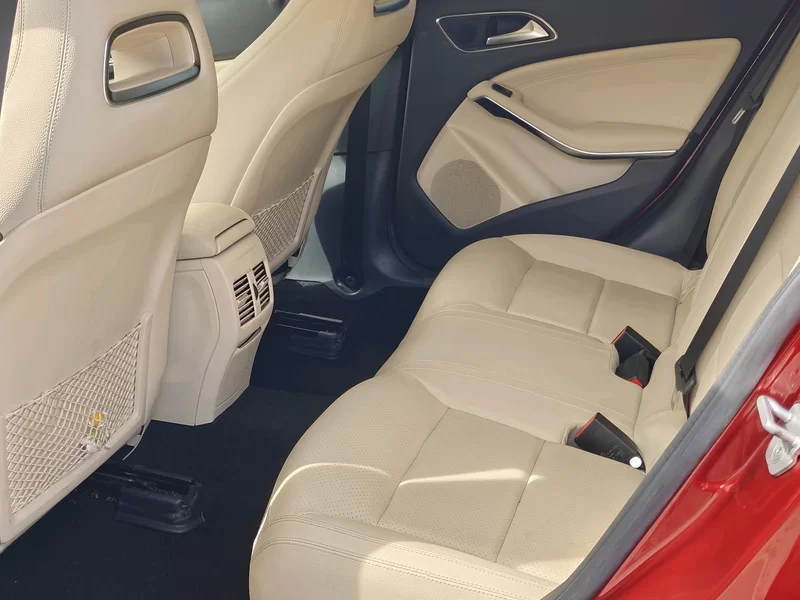 Mercedes-Benz GLA Class 2017 car image #15