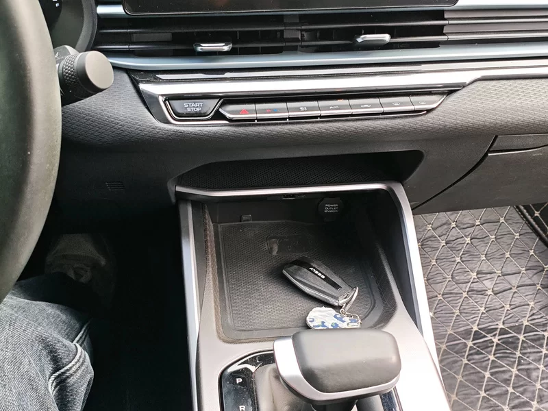 GEELY Emgrand 2022 #15 GEELY Emgrand 2022 car image #15
