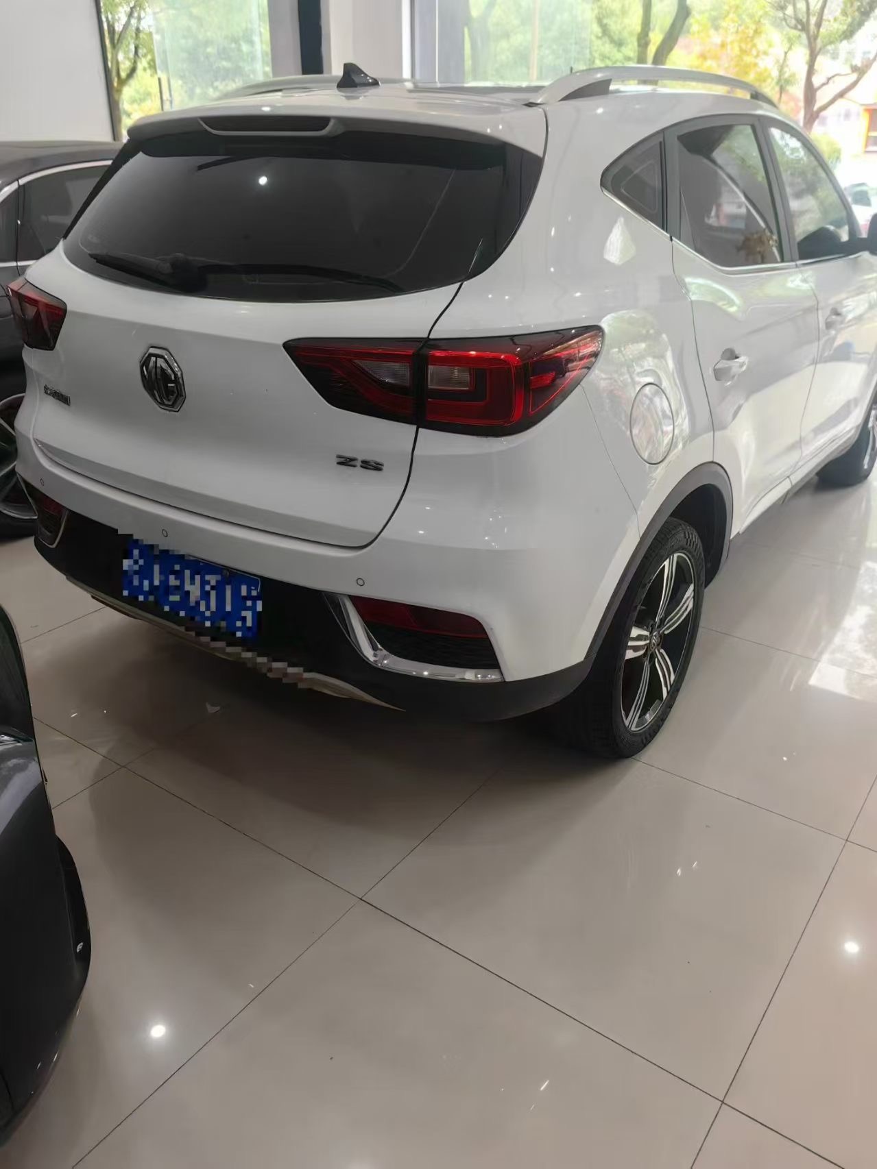MG ZS 2018 car image #5