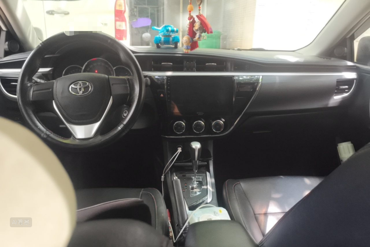 Toyota Corolla 2019 #11 Toyota Corolla 2019 car image #11