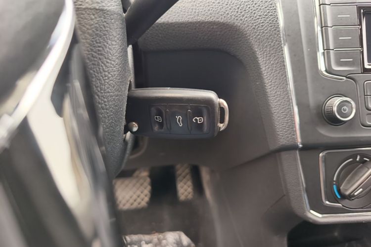 Volkswagen Santana 2016 #10 Volkswagen Santana 2016 car image #10