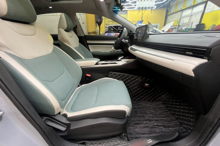 GEELY Emgrand L HiP 2022 car image #21