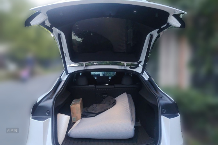 Tesla Model Y 2026 #21 Tesla Model Y 2026 car image #21