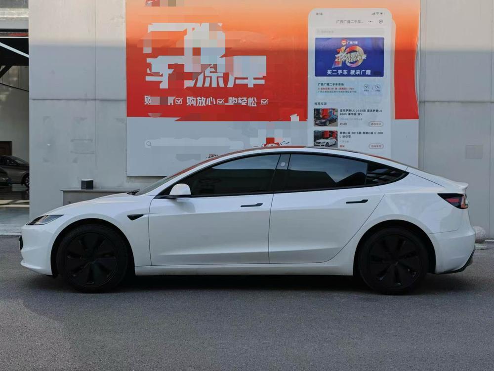 Tesla Model 3 2025 immagine di auto #4