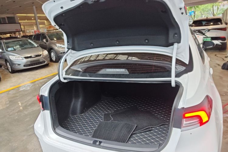 Toyota Corolla 2024 car image #19