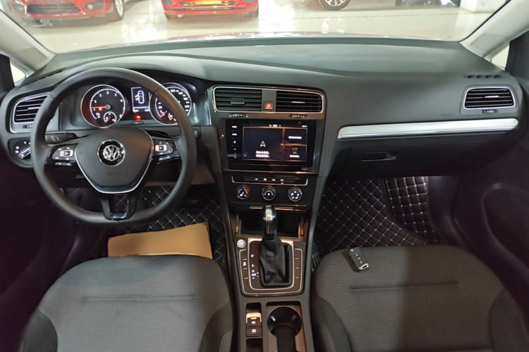 Volkswagen Golf 2020 #11 Volkswagen Golf 2020 car image #11