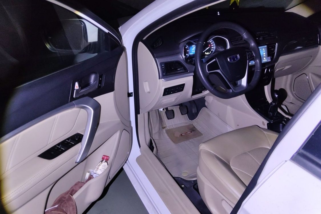 GEELY Emgrand 2017 car image #25