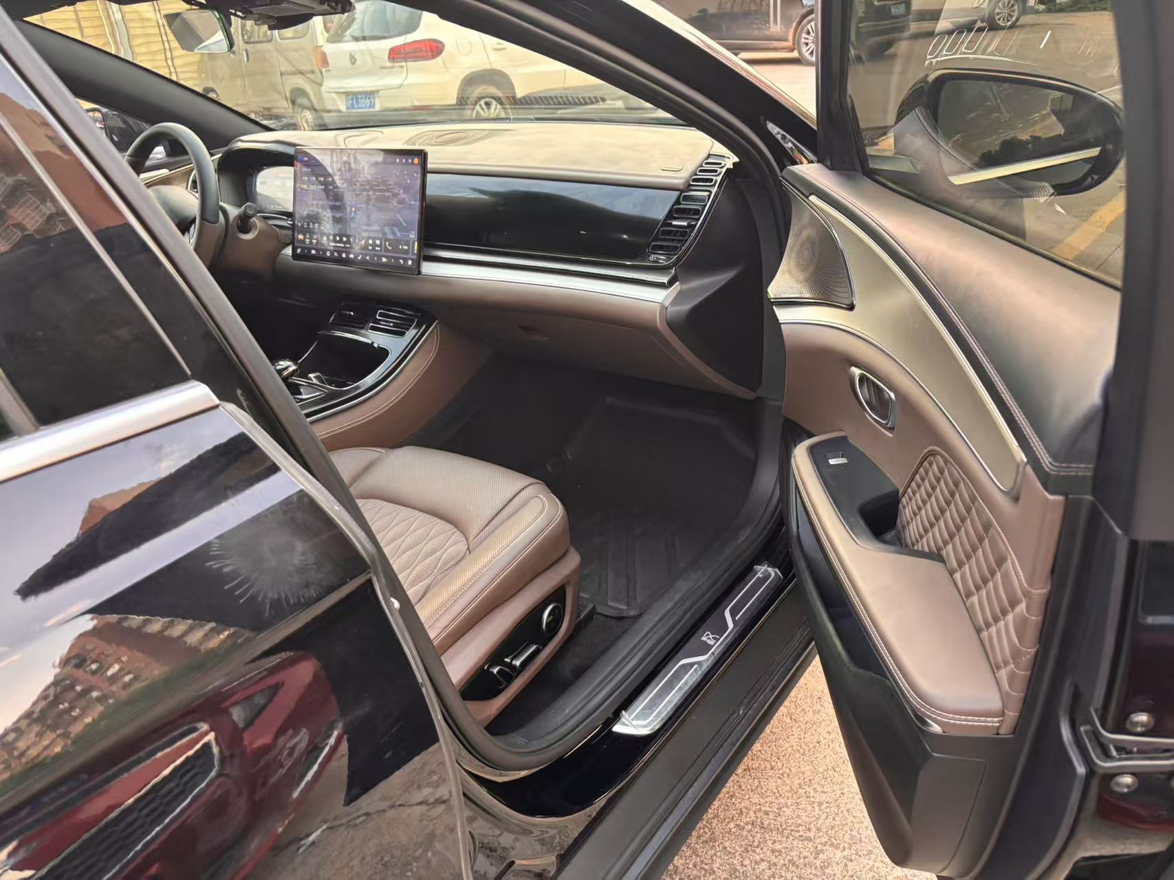 BYD Han 2024 car image #4