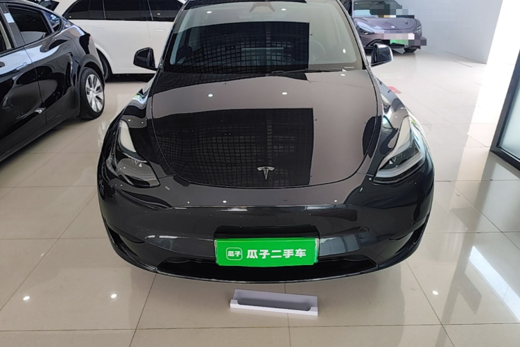 Tesla Model Y 2024 car image #3