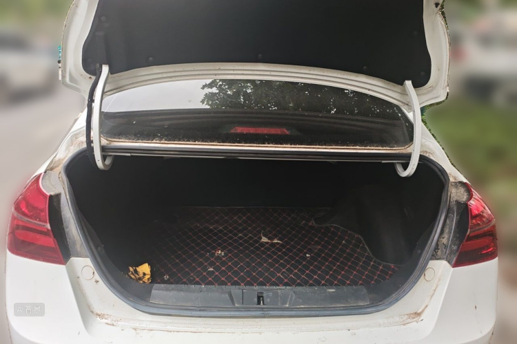 GEELY Emgrand 2018 #21 GEELY Emgrand 2018 car image #21