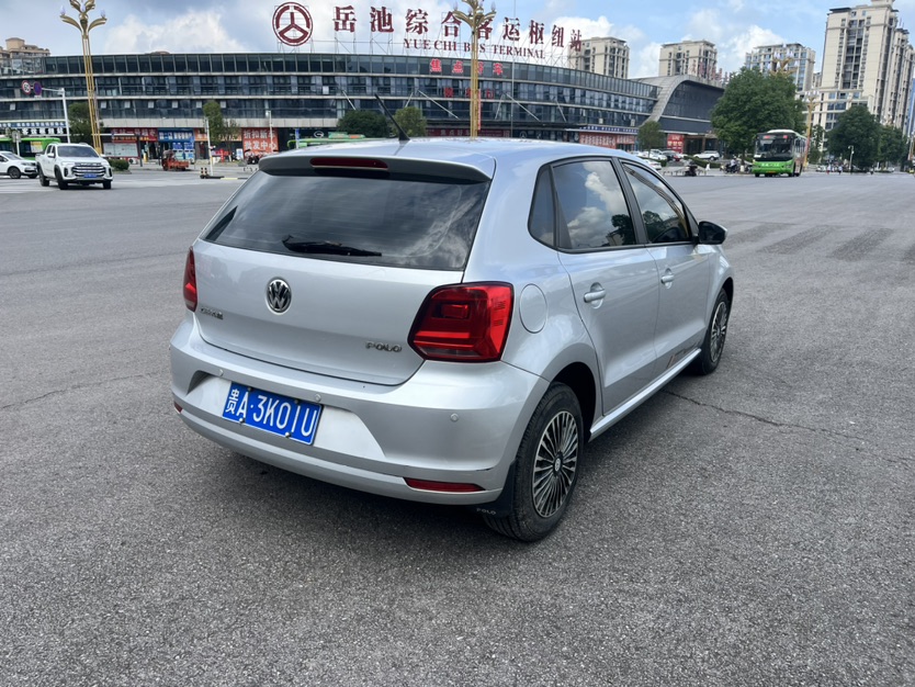 Volkswagen Polo 2015 #4 Volkswagen Polo 2015 car image #4