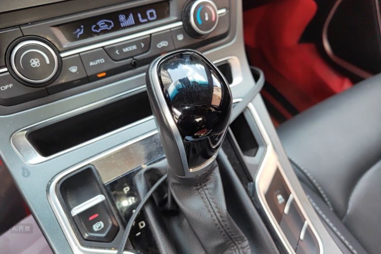 GEELY Emgrand 2020 #16 GEELY Emgrand 2020 car image #16