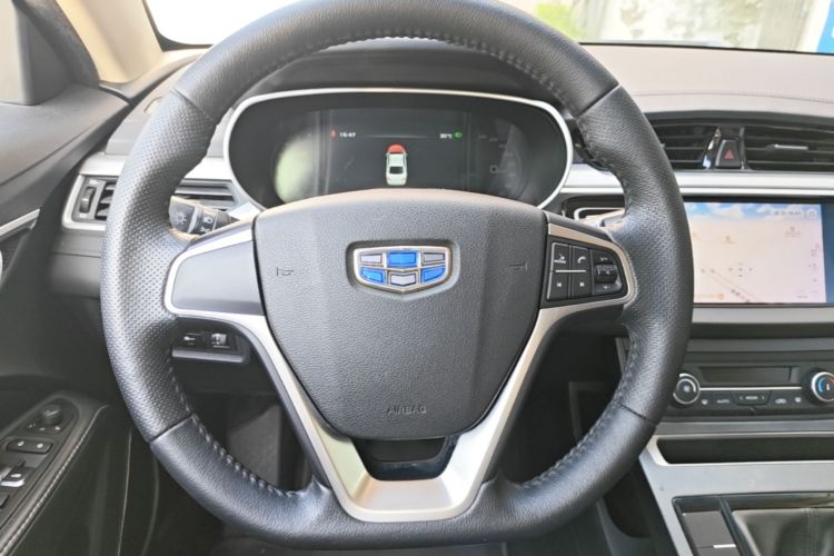 GEELY Emgrand 2019 car image #11