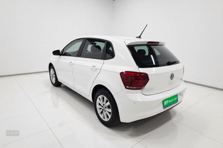 Volkswagen Polo 2021 car image #5