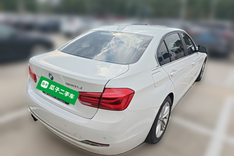 BMW 3 Series 2017 #7 BMW 3 Series 2017 car image #7