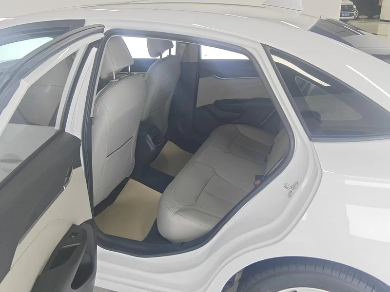 2018 #19 2018 car image #19