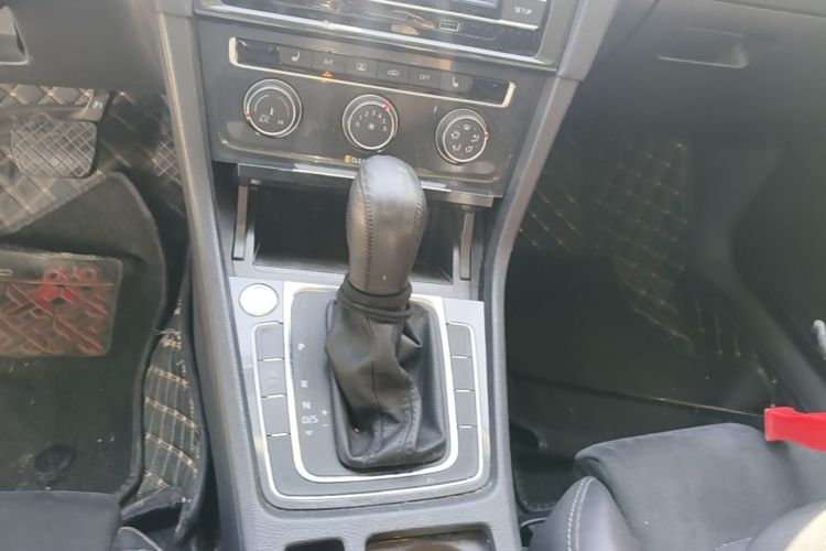 Volkswagen Golf 2018 #14 Volkswagen Golf 2018 car image #14