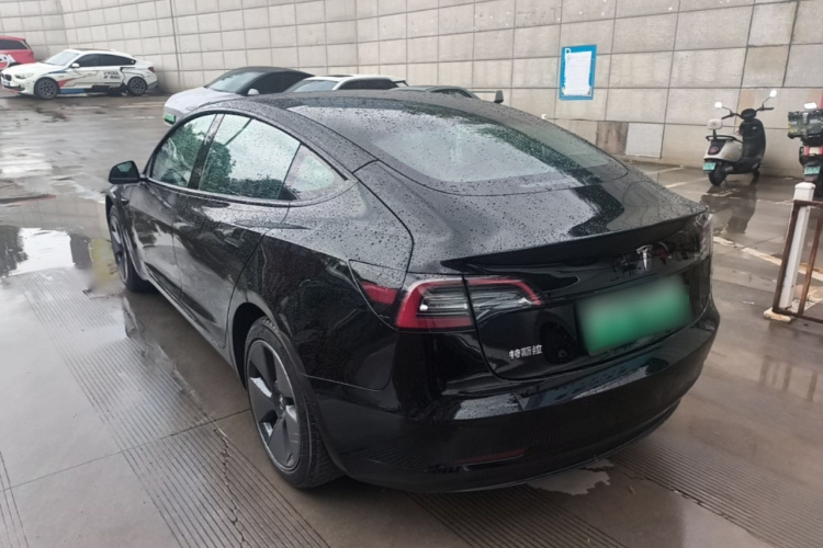Tesla Model 3 2023 immagine di auto #5