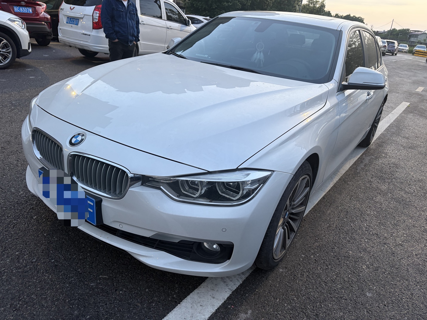 BMW 3 Series 2018 car image 